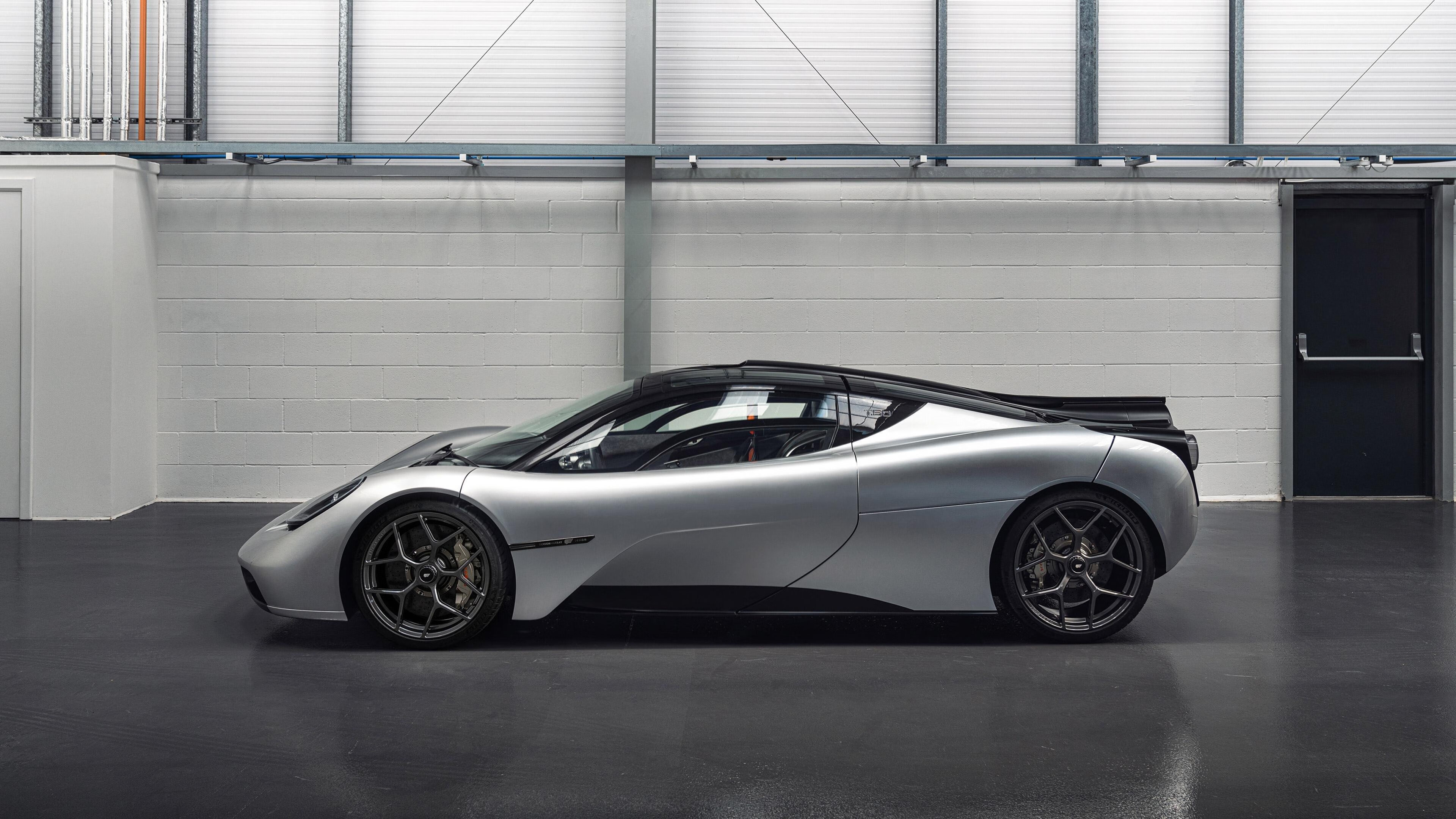 _极地冰雪游乐园:带你玩转冰雪奇趣_,极地馆和冰雪大世界能一天玩完吗