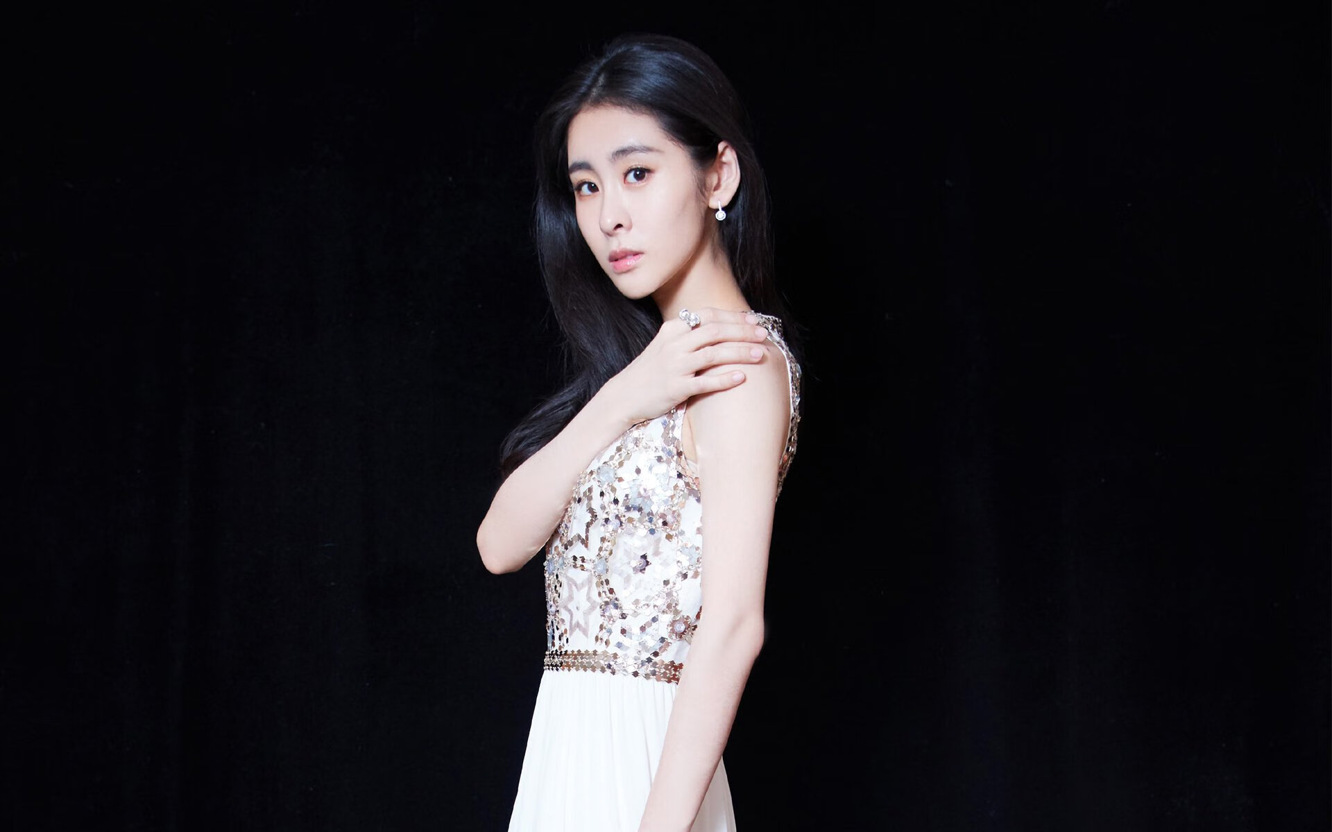 未来五年中国篮球产业链布局逐步完善,篮球产业规模