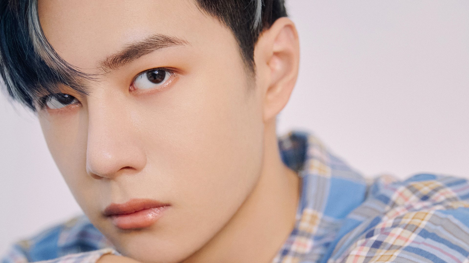 爱游戏app下载-快船险胜尼克斯，系列赛焦点战中乔治三分雨不断，快船签约乔治