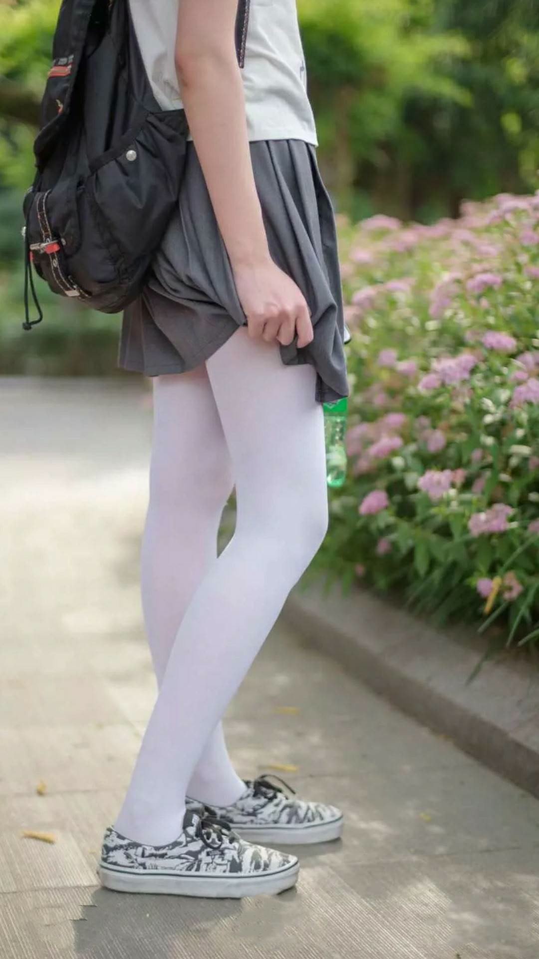 希腊蝶泳选手节奏控制得当,希腊花样游泳