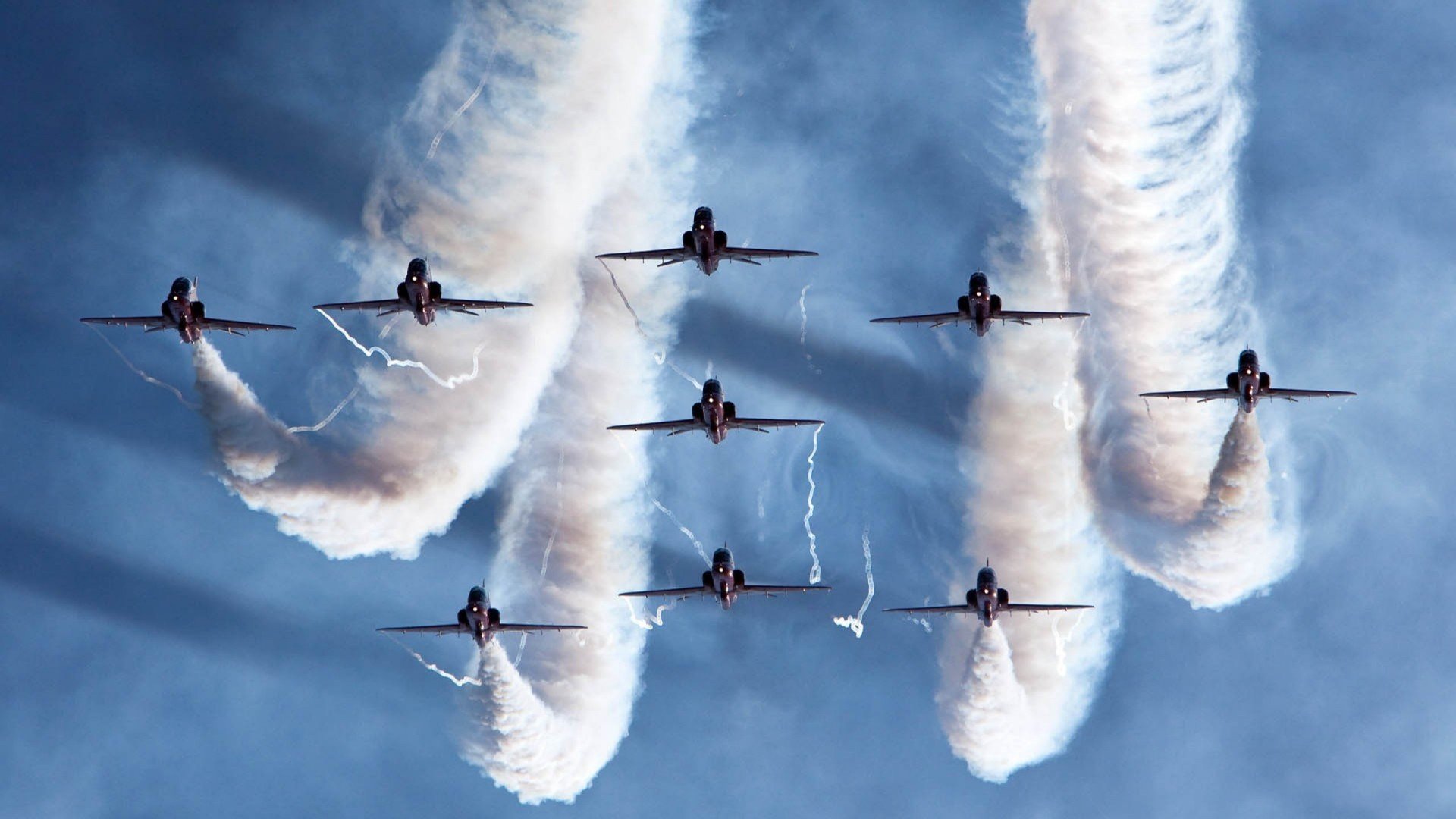 爱游戏体育（AYX）官方APP下载-李娜直播中解答球迷关于职业规划问题，李娜为自己打球